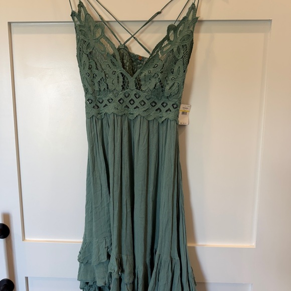 Free People Dresses & Skirts - Free People Short Crochet Bodice Spaghetti Strap Dress in Sage Green